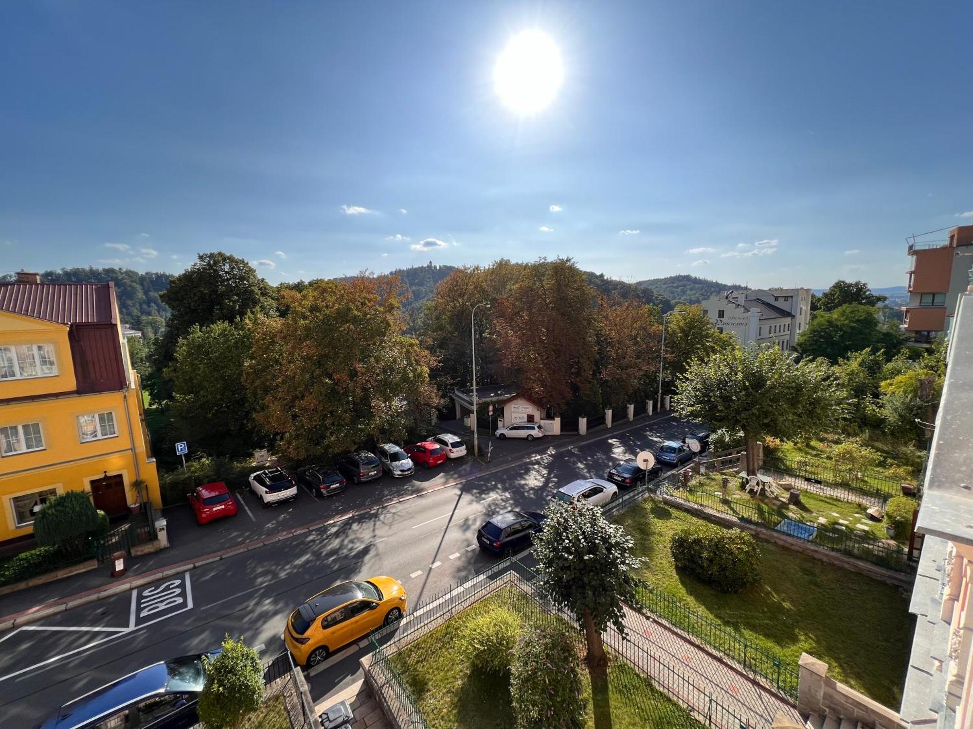 Jurincom apartments na Vyhlidce Karlovy Vary Exterior foto