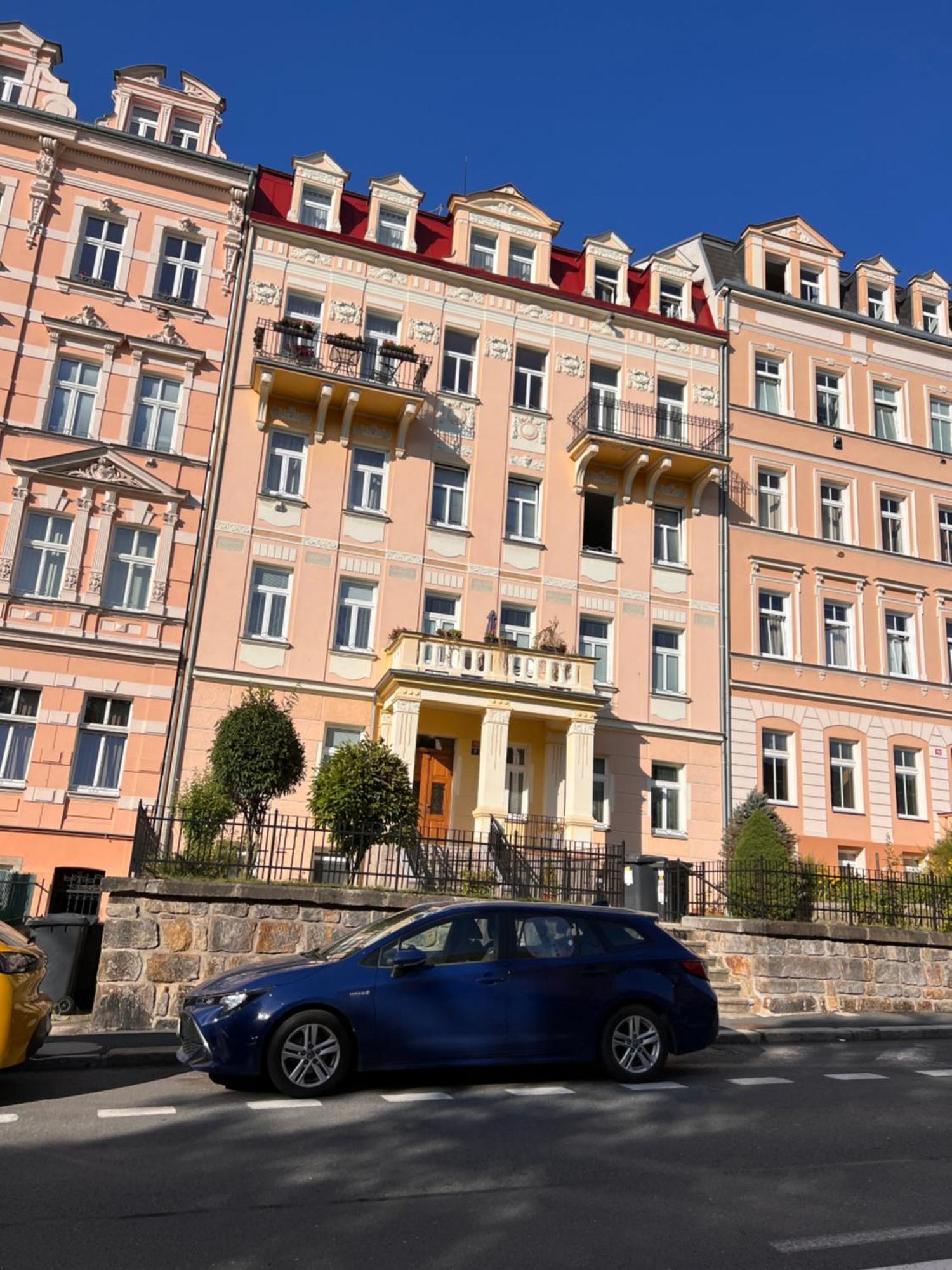 Jurincom apartments na Vyhlidce Karlovy Vary Exterior foto